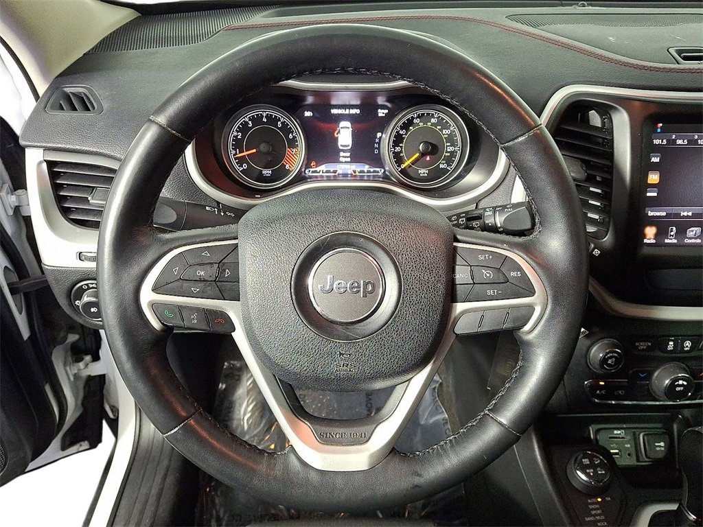 Used 2015 Jeep Cherokee Trailhawk w/ Cold Weather Group image 20