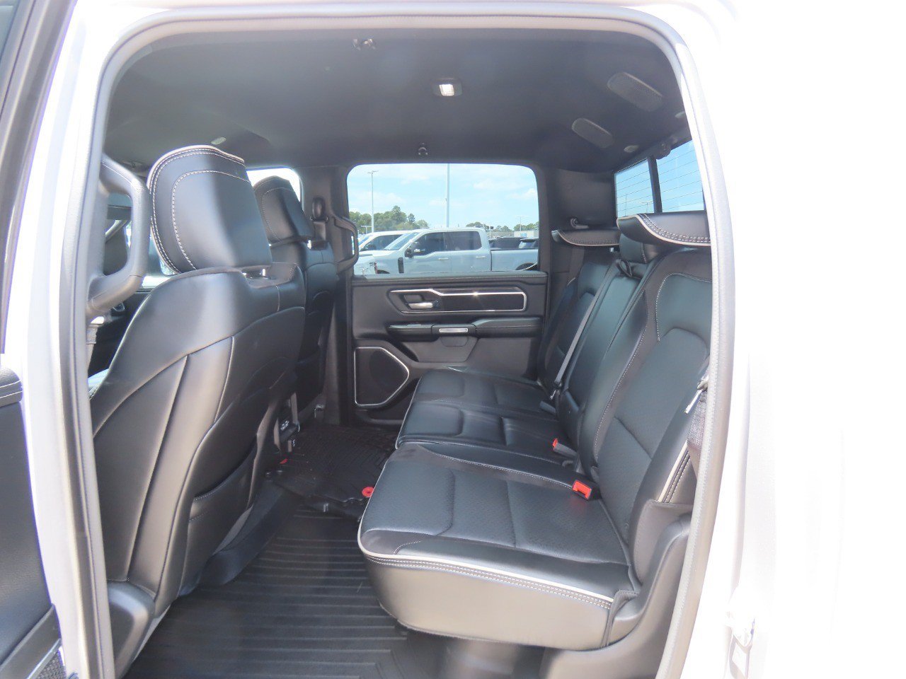 Used 2023 RAM 1500 Laramie AWD/4WD image 20