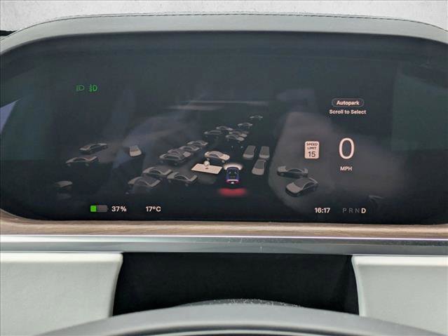 Used 2022 Tesla Model X image 11