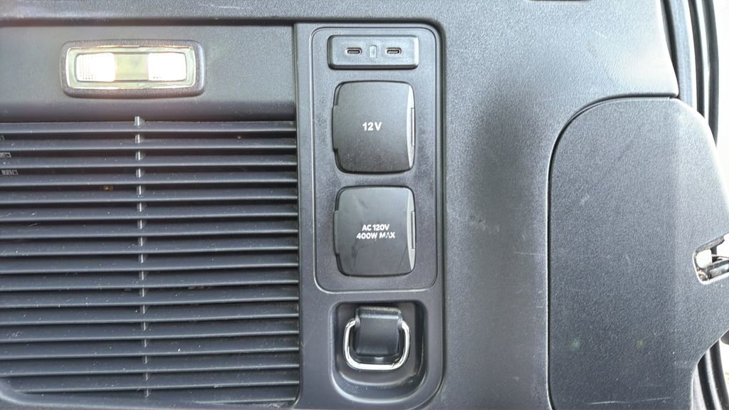 Used 2025 Lincoln Navigator Black Label image 18