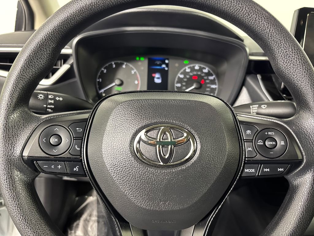 Used 2025 Toyota Corolla LE w/ LE Premium Package image 13
