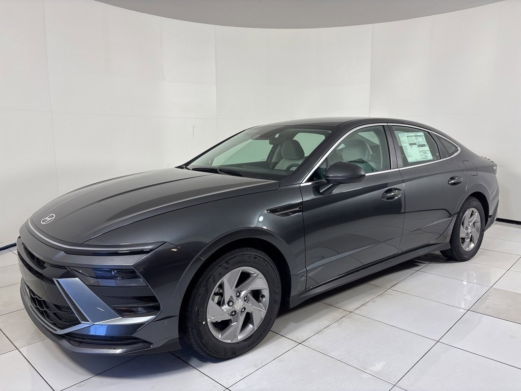 New 2025 Hyundai Sonata SE