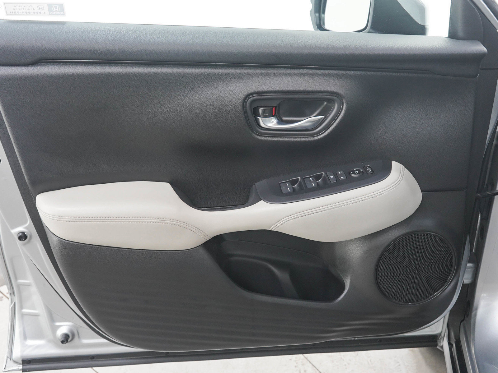 Used 2024 Honda HR-V LX image 20