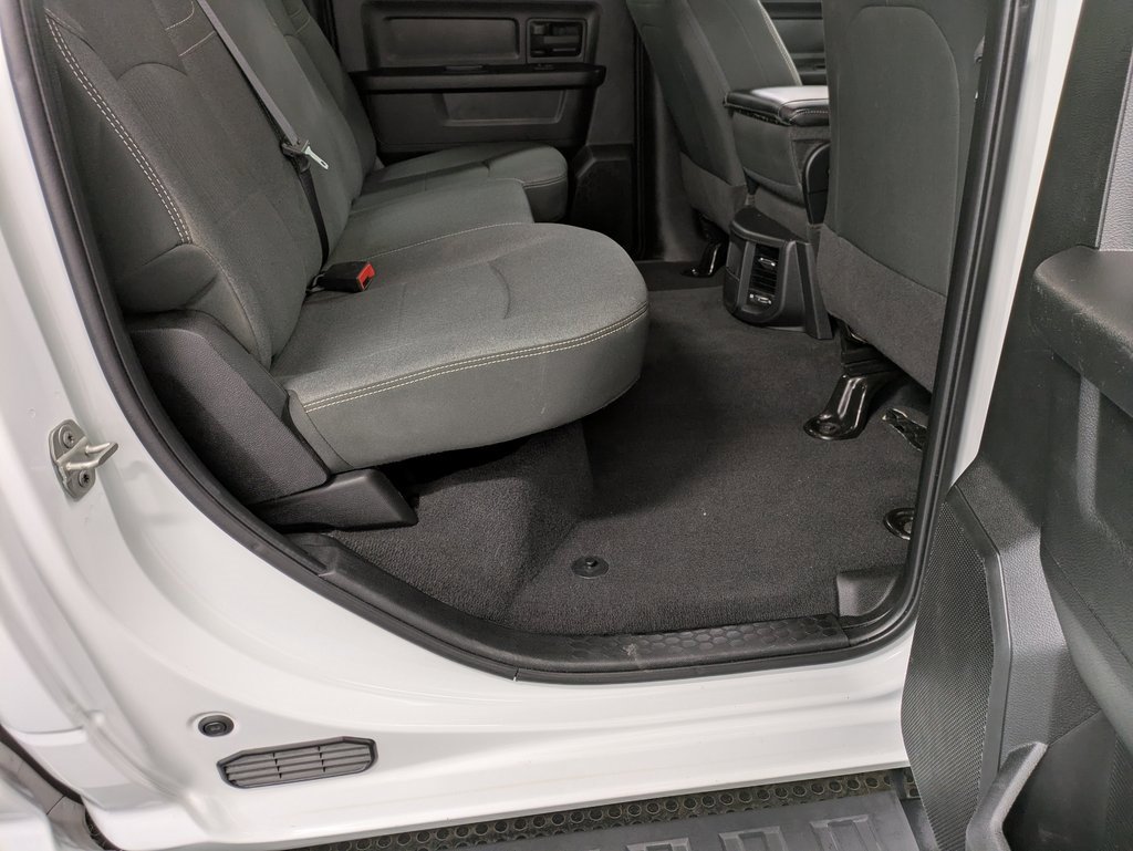 Used 2024 RAM 2500 Tradesman w/ Chrome Appearance Group image 26