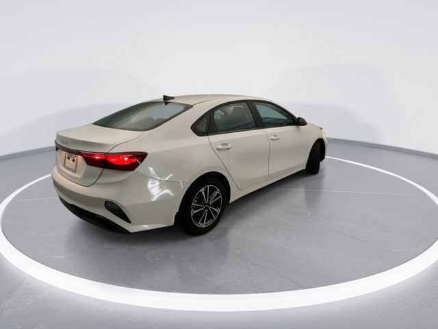 Used 2023 Kia Forte LXS FWD image 6