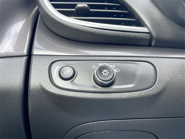 Used 2021 Buick Encore Preferred w/ Safety Package II image 17