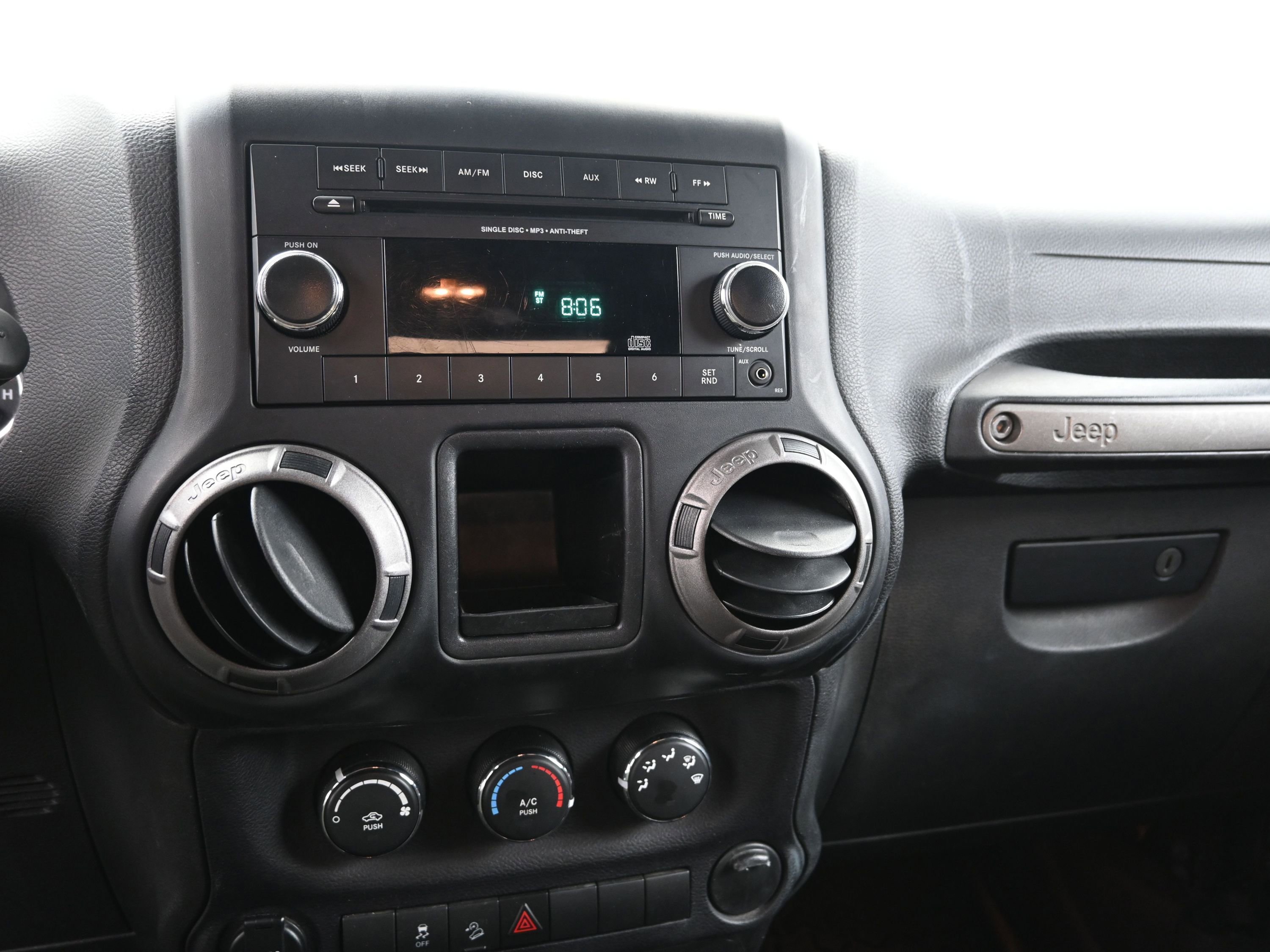 Used 2014 Jeep Wrangler Sport image 15