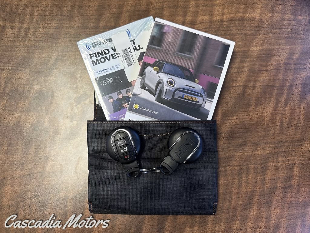 Used 2022 MINI Cooper SE FWD image 3