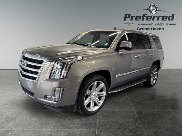 Used 2018 Cadillac Escalade Luxury AWD/4WD image 11