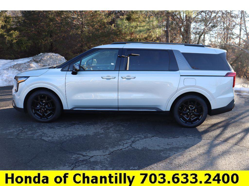 Used 2026 Kia Carnival SX w/ SX Dark Edition Package image 4