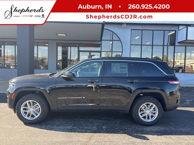 New 2025 Jeep Grand Cherokee Laredo X w/ Luxury Tech Group I