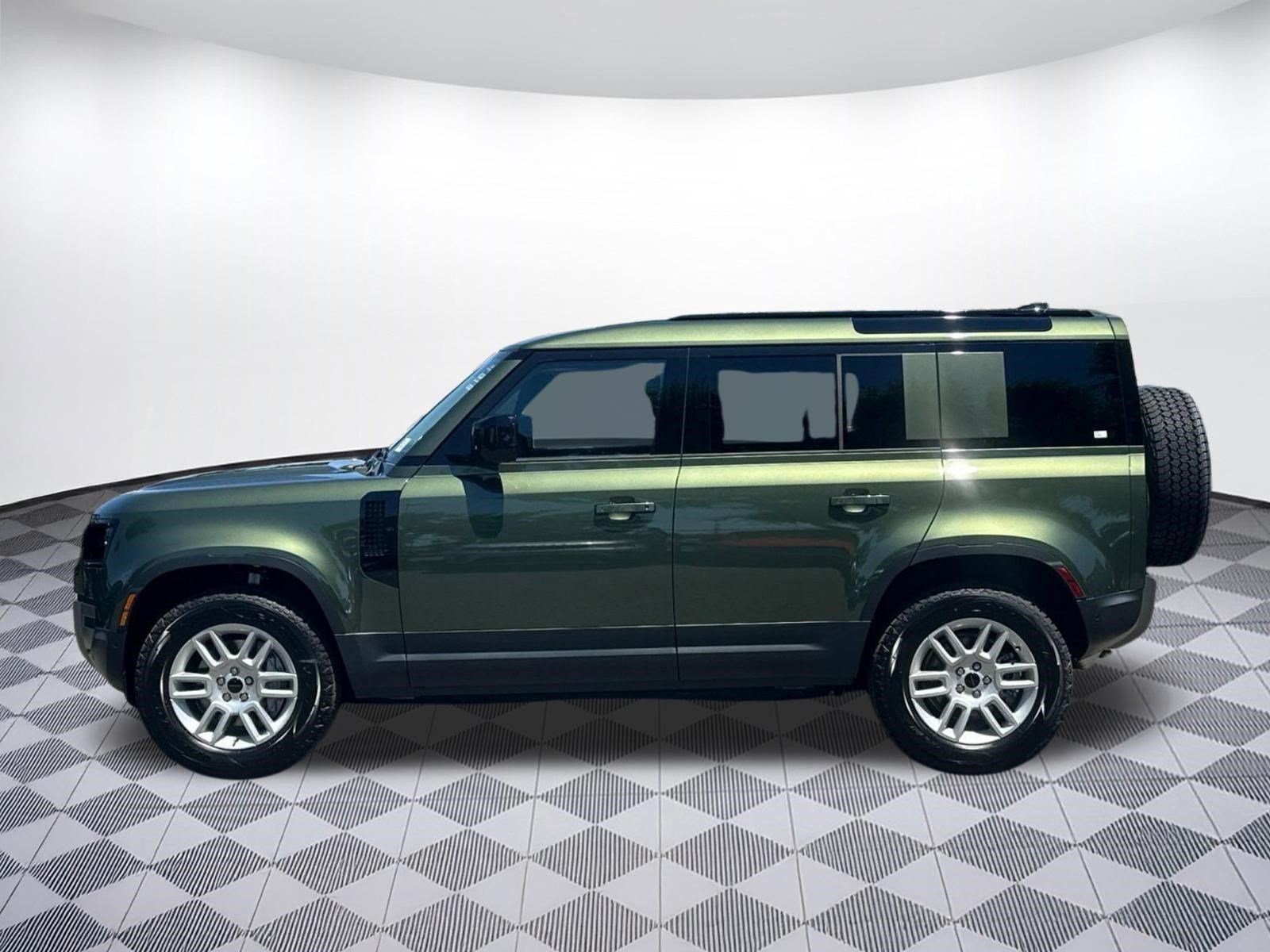 New 2026 Land Rover Defender 110 S AWD/4WD image 2