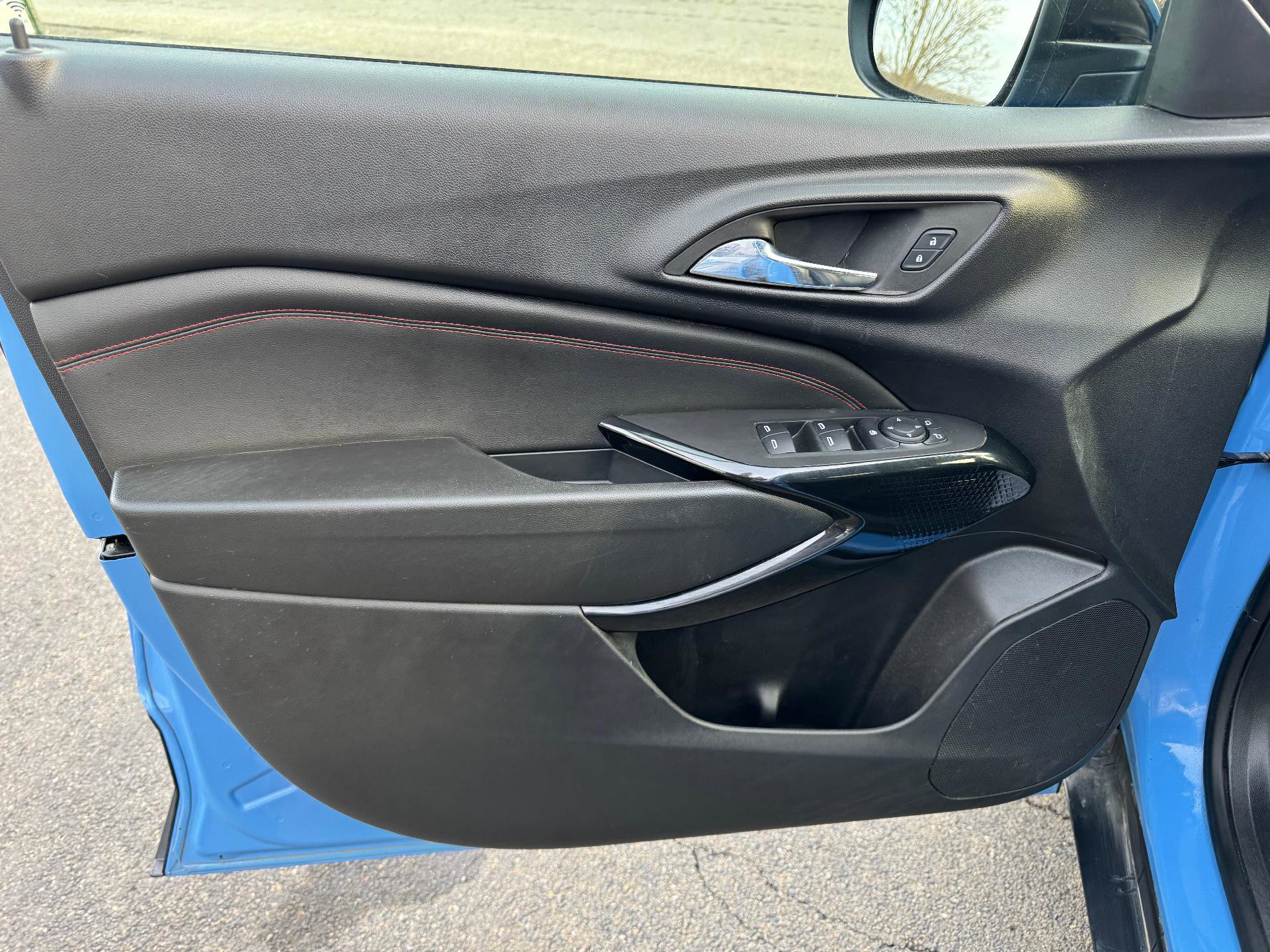 Used 2024 Chevrolet Trax RS w/ Driver Confidence Package image 18