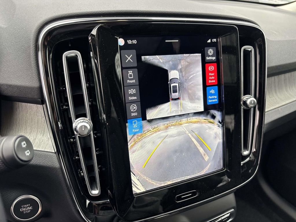 New 2026 Volvo XC40 B5 Plus w/ Protection Package Premier image 20