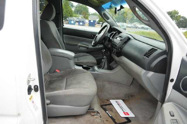 Used 2011 Toyota Tacoma 2WD Access Cab w/ Convenience Pkg image 34