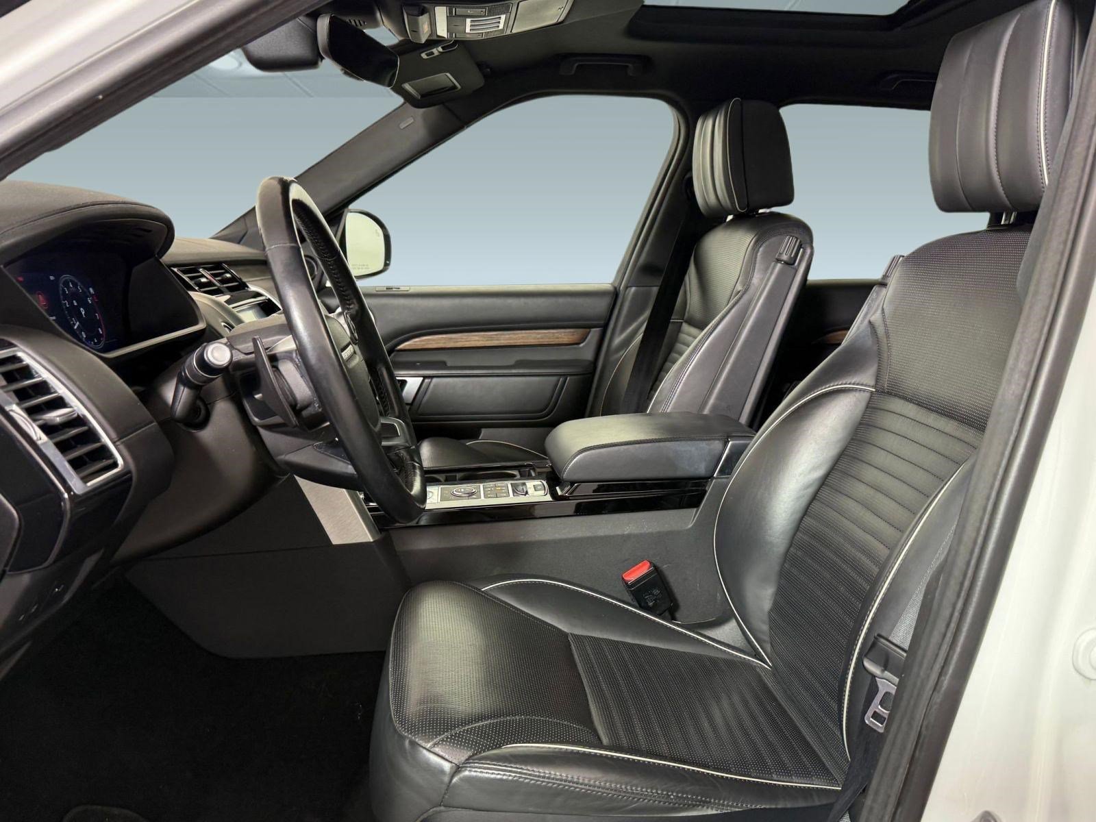 Used 2018 Land Rover Discovery HSE Luxury image 5