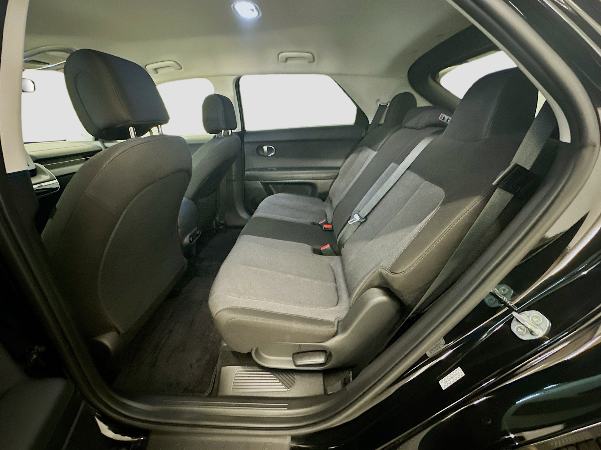 Used 2024 Hyundai Ioniq 5 SEL image 28