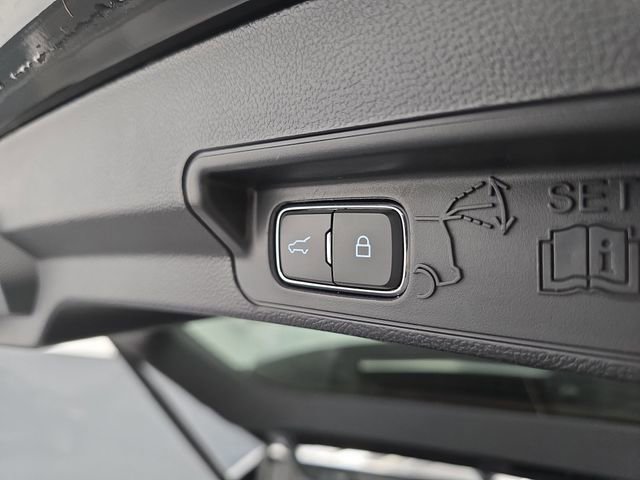 Used 2023 Ford Explorer XLT w/ Equipment Group 202A image 41