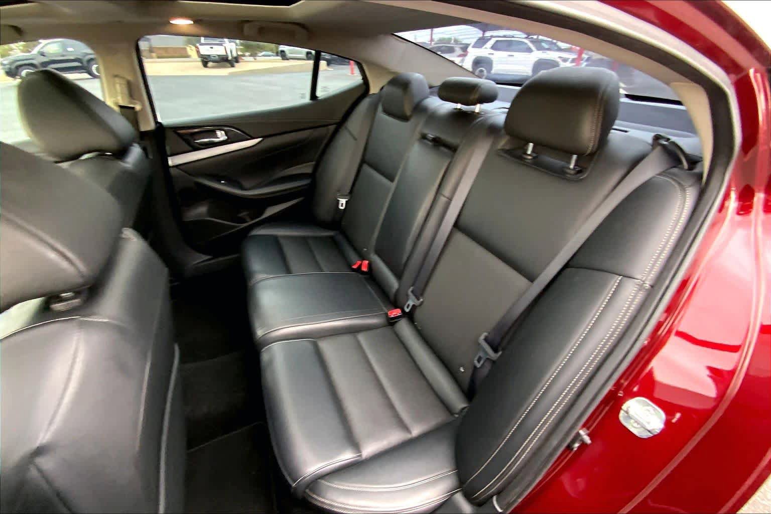 Used 2017 Nissan Maxima 3.5 SL FWD image 21
