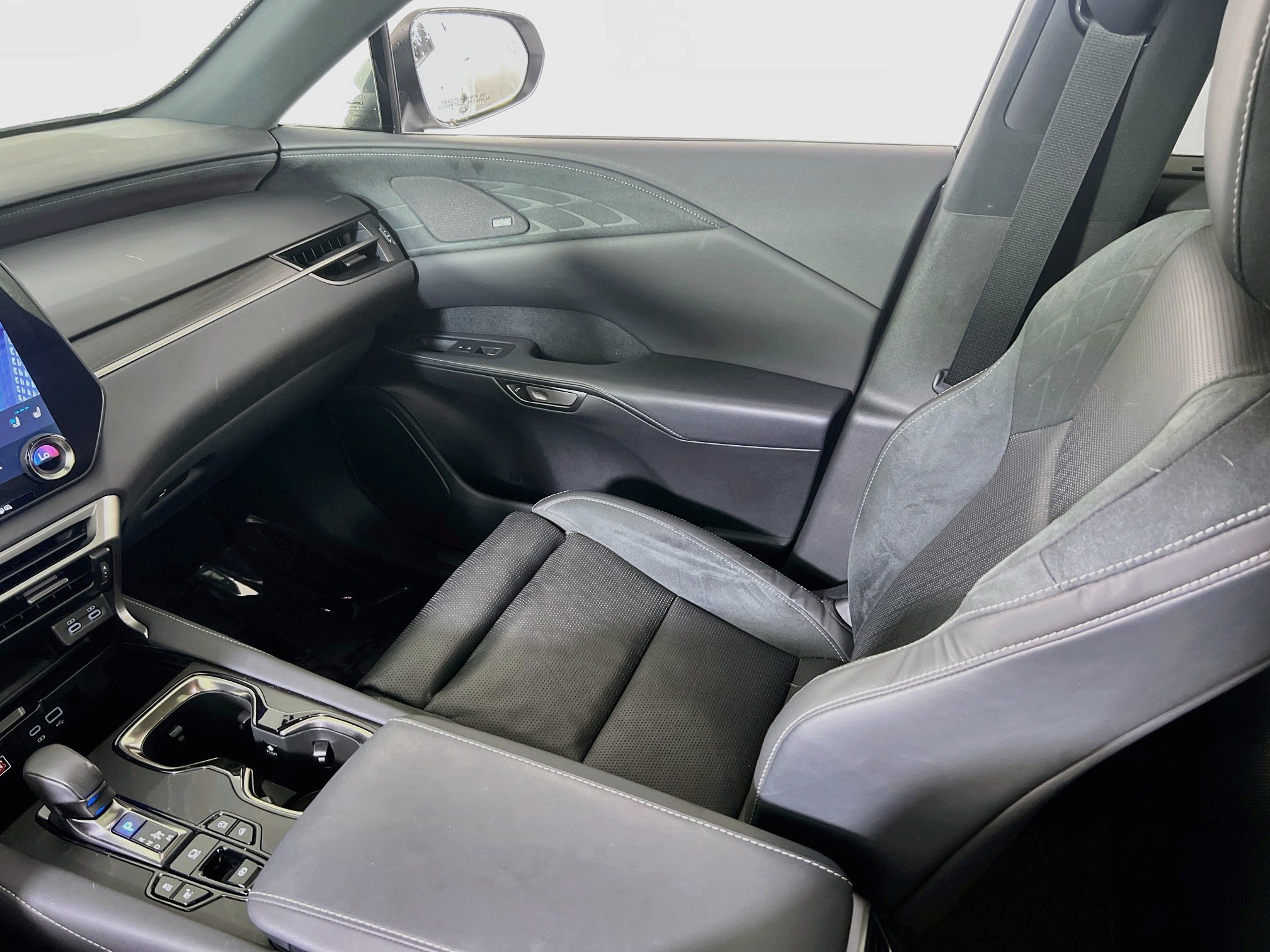 Used 2023 Lexus RX 350 AWD w/ Accessory Package image 24