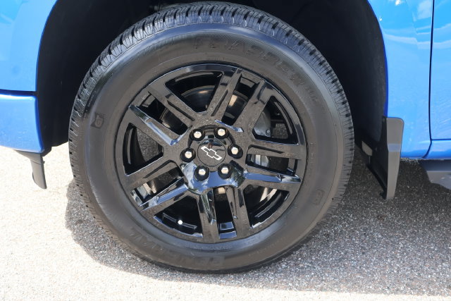 Used 2025 Chevrolet Silverado 1500 Custom AWD/4WD image 12