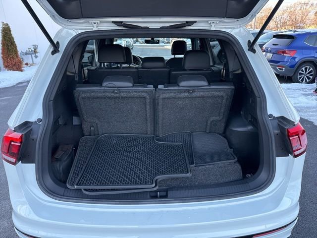 Used 2021 Volkswagen Tiguan SE R-Line w/ 3rd Row Seat Package image 29