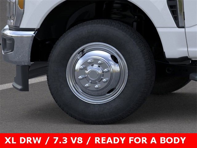 New 2025 Ford F350 XL w/ XL Chrome Package image 41