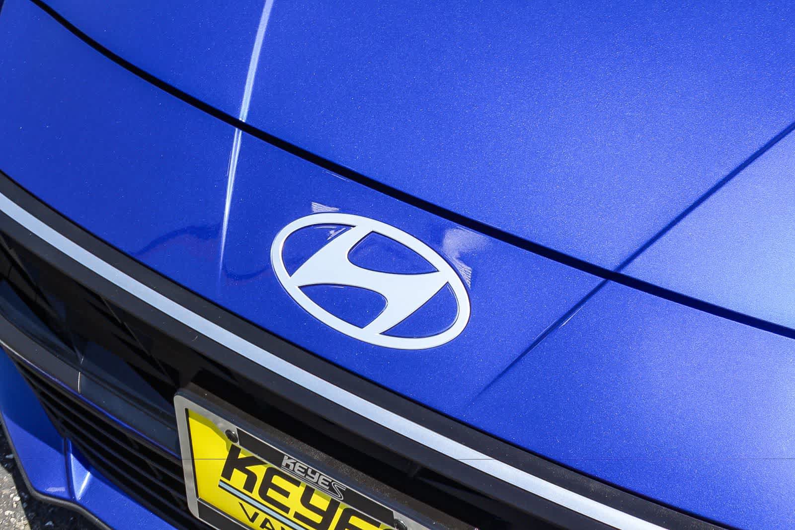 Certified 2025 Hyundai Elantra SEL FWD image 14