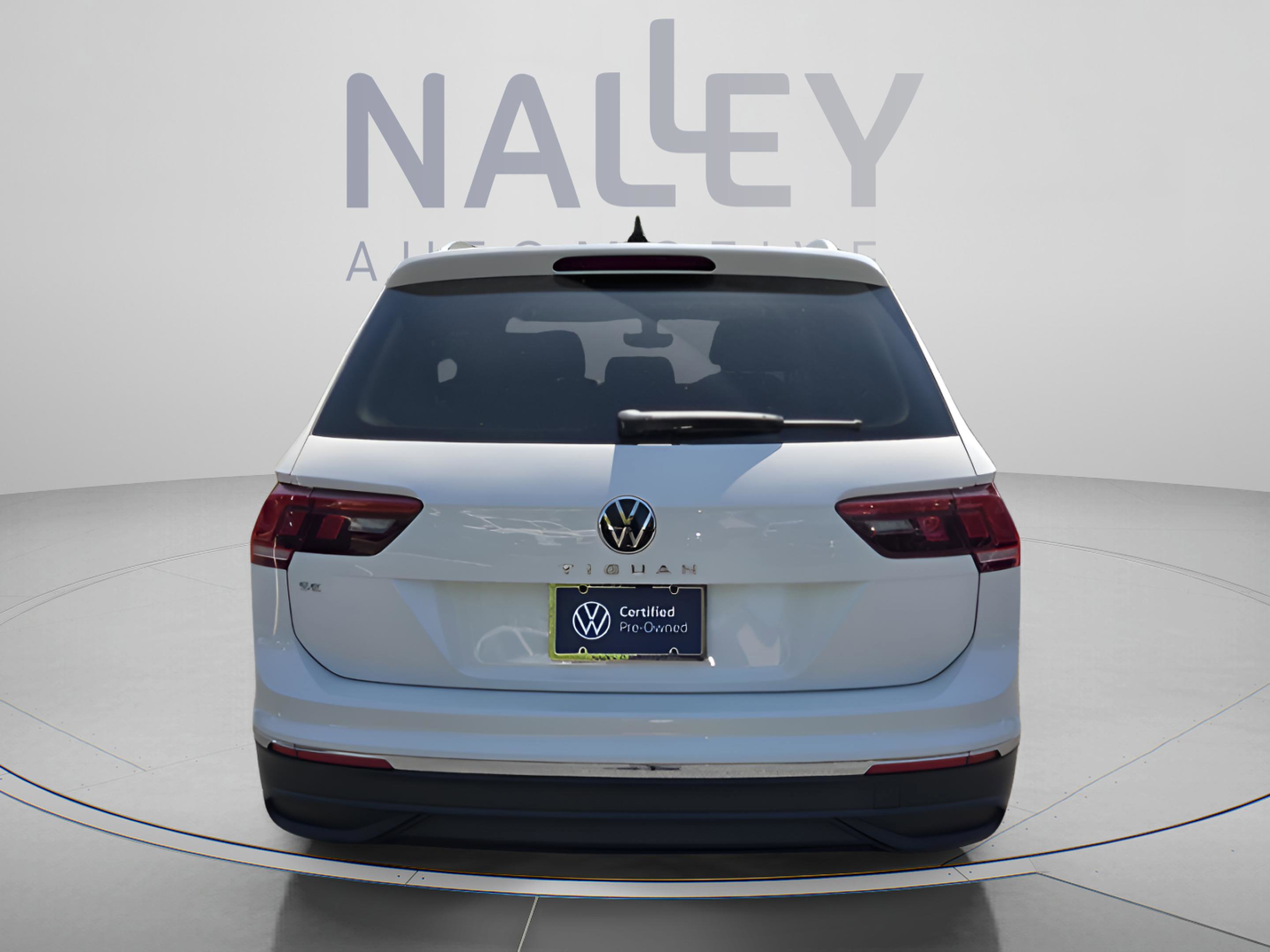 Used 2023 Volkswagen Tiguan SE image 4