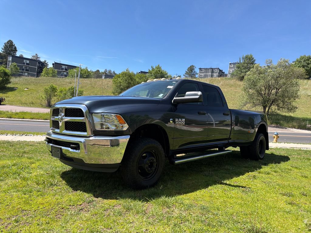 Used 2018 RAM 3500 Tradesman w/ Chrome Appearance Group AWD/4WD image 4