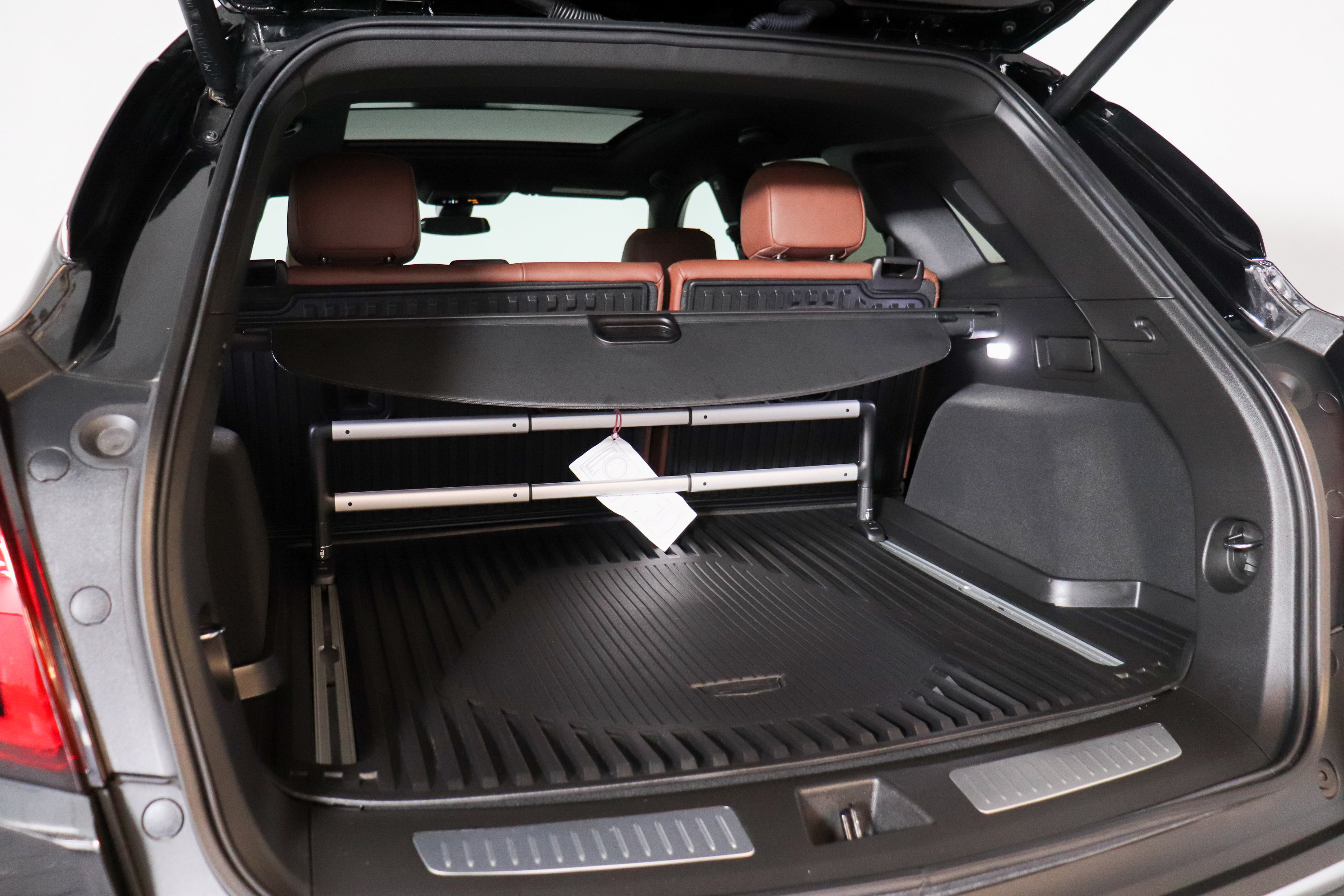 Used 2023 Cadillac XT5 Premium Luxury w/ LPO, Floor Liner Package AWD/4WD image 12
