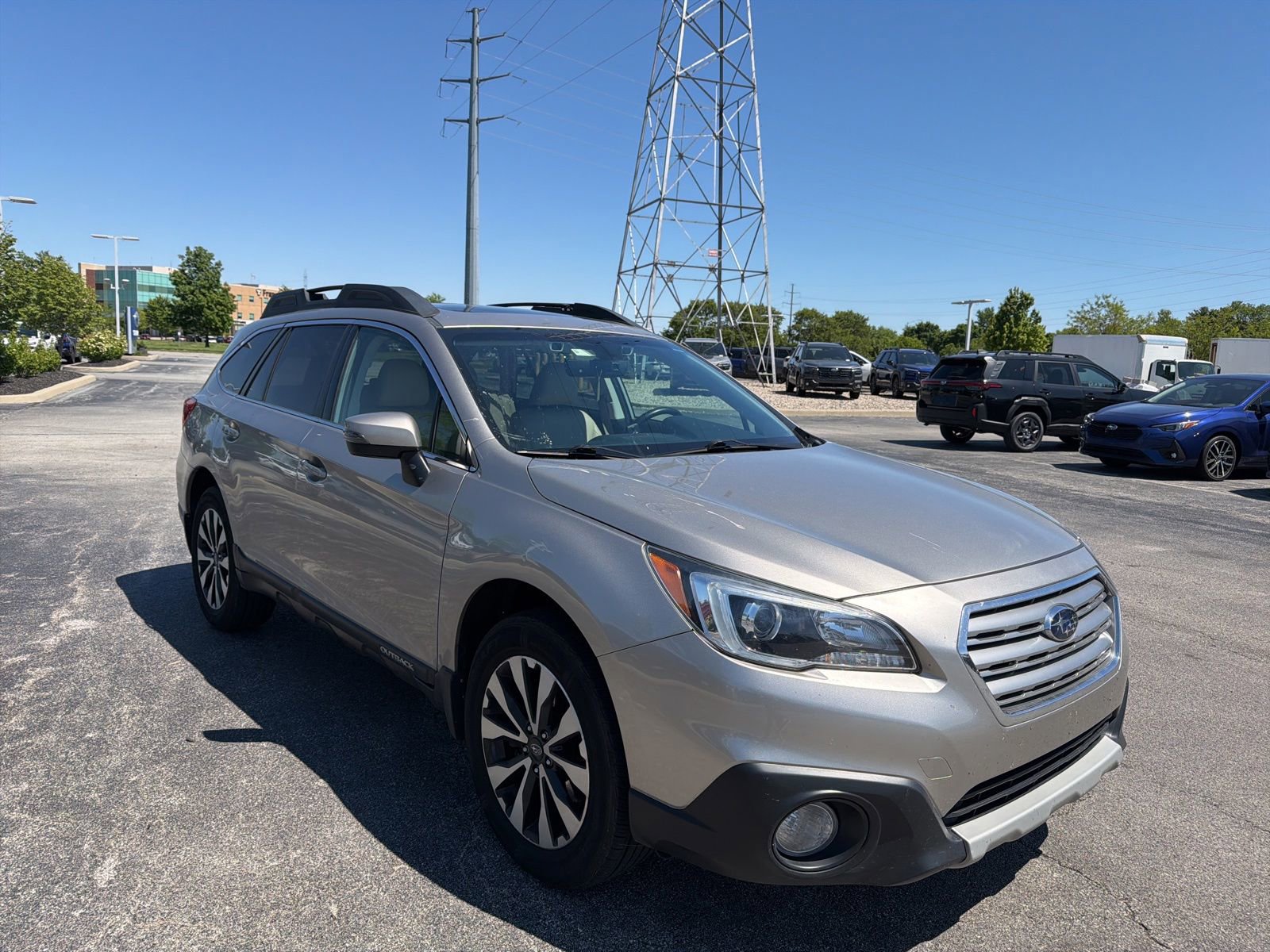 Used 2017 Subaru Outback 2.5i Limited AWD/4WD image 6