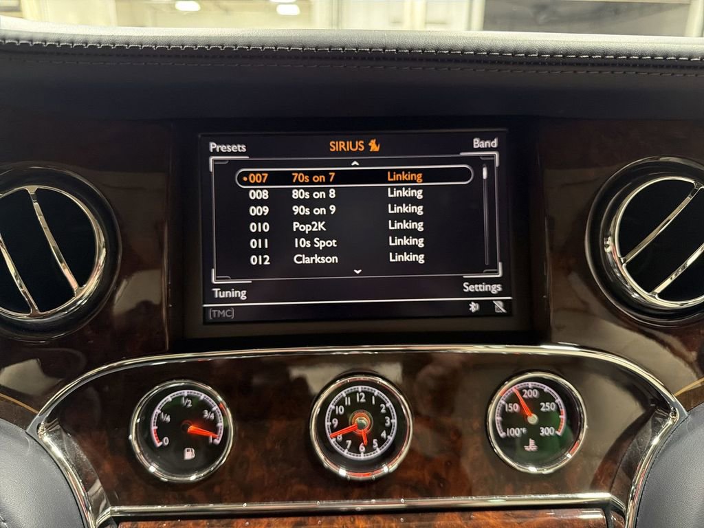 Used 2016 Bentley Mulsanne image 12