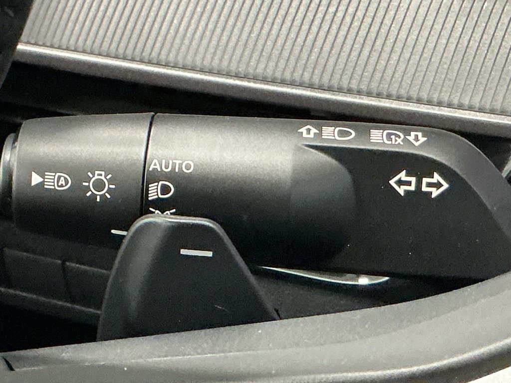 Used 2025 Nissan Murano SV image 14