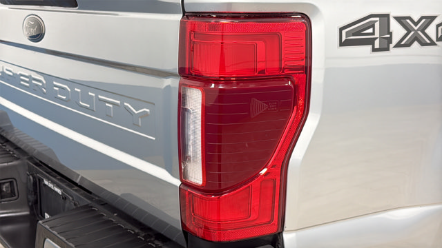 Used 2022 Ford F250 Lariat w/ Black Appearance Package AWD/4WD image 38