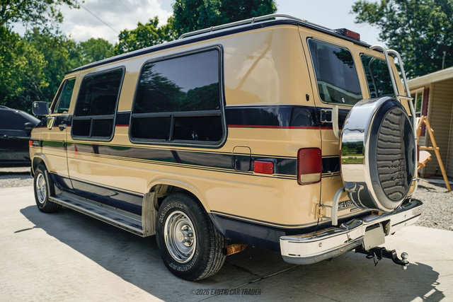 Used 1988 Chevrolet G20 RWD image 6