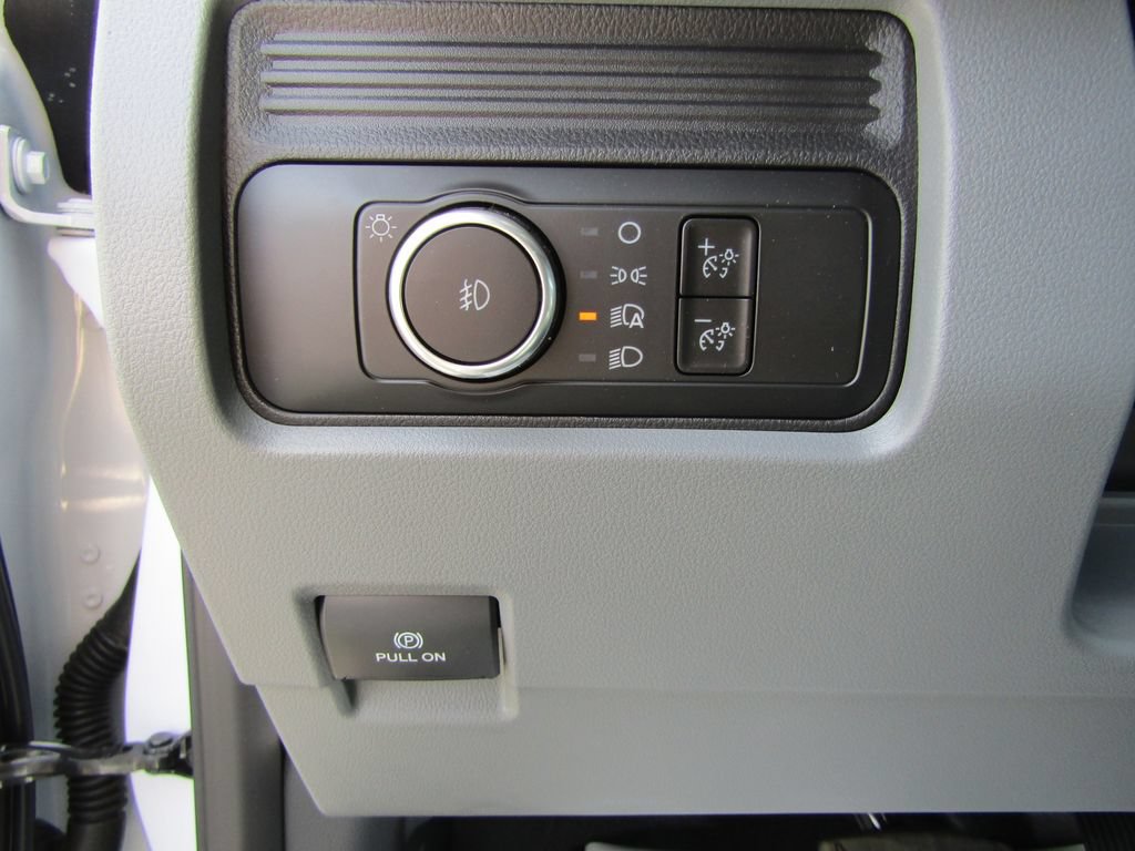 New 2026 Ford F550 4x4 Regular Cab Super Duty image 16