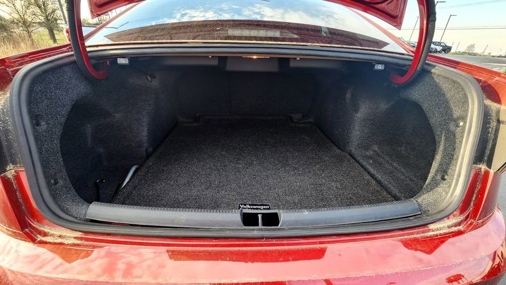 Used 2022 Volkswagen Passat 2.0T image 34