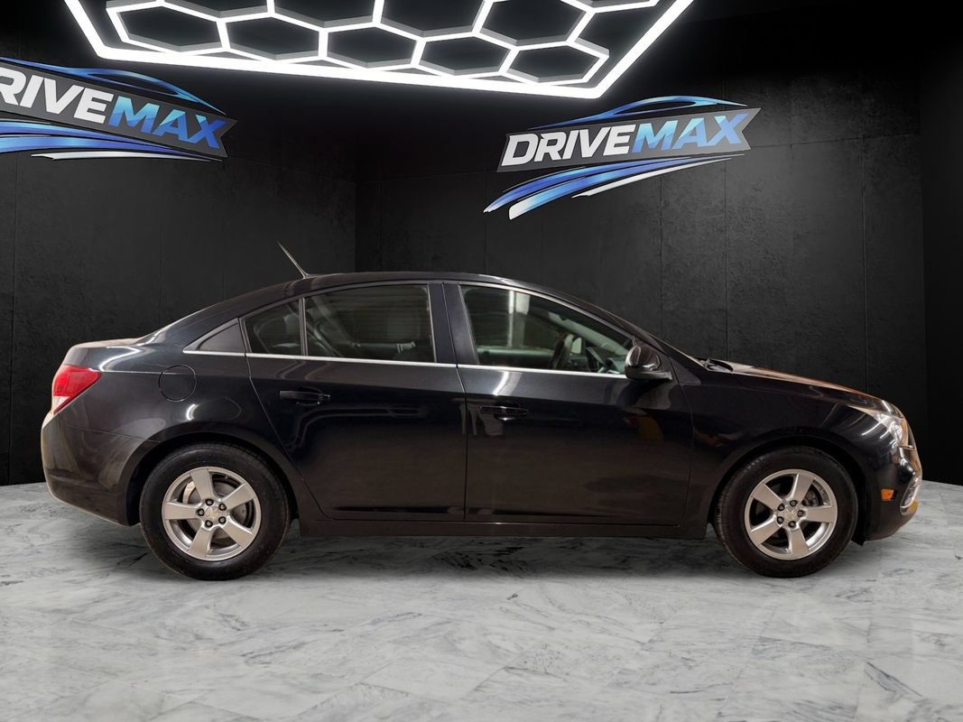 Used 2016 Chevrolet Cruze LT FWD image 4