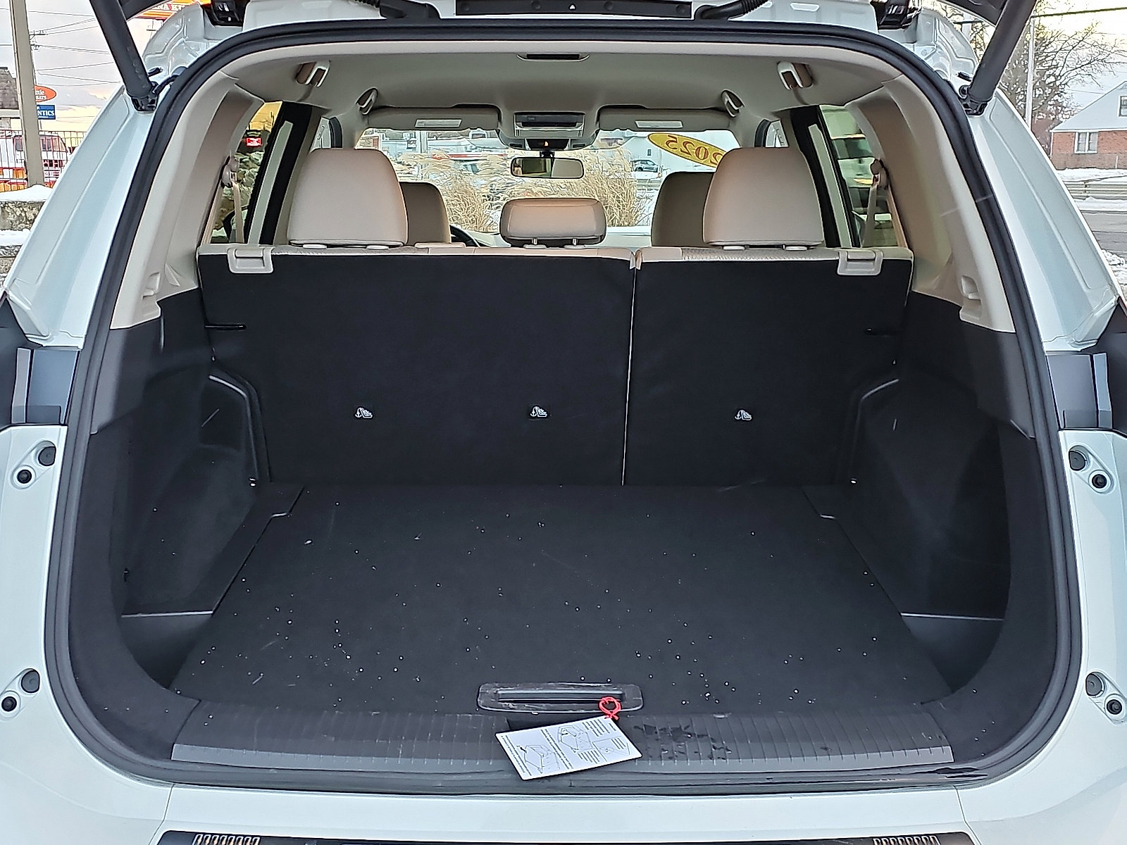 Certified 2025 Nissan Rogue SV image 30