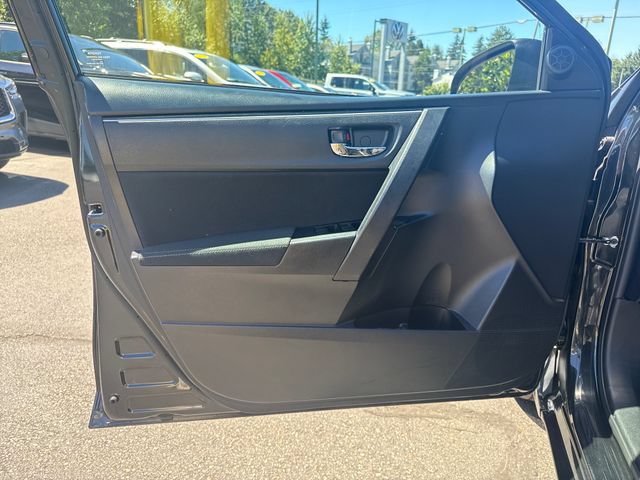 Used 2017 Toyota Corolla LE FWD image 23