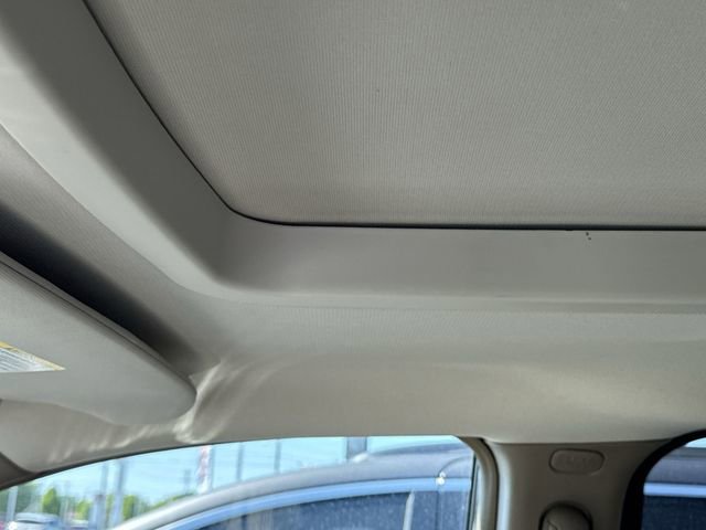 Used 2015 Chrysler Town & Country Limited Platinum image 15