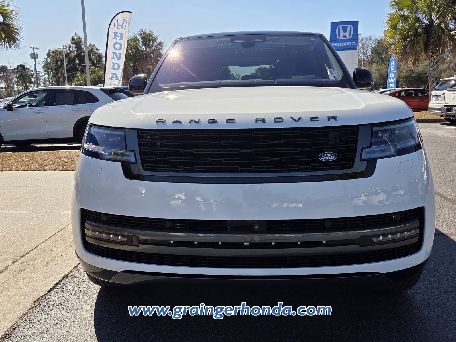 Used 2023 Land Rover Range Rover SE video 2