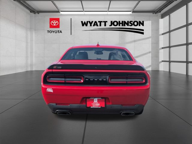 Used 2016 Dodge Challenger R/T Scat Pack RWD image 4