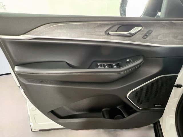 Used 2024 Jeep Grand Cherokee Limited 4xe AWD/4WD image 34