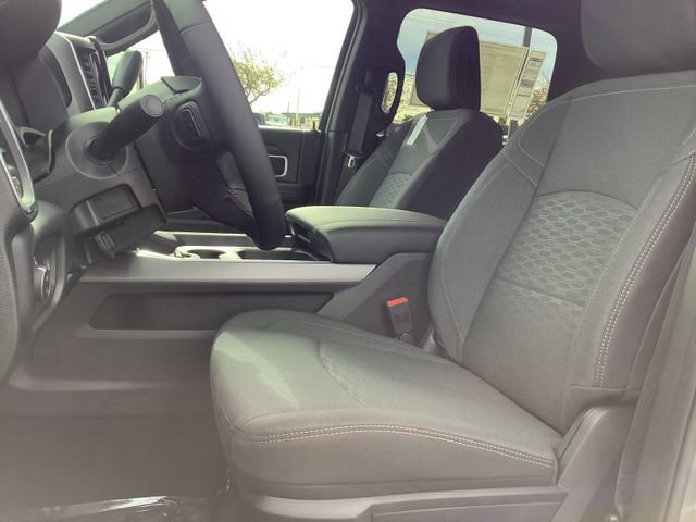 New 2026 RAM 2500 Big Horn AWD/4WD image 8
