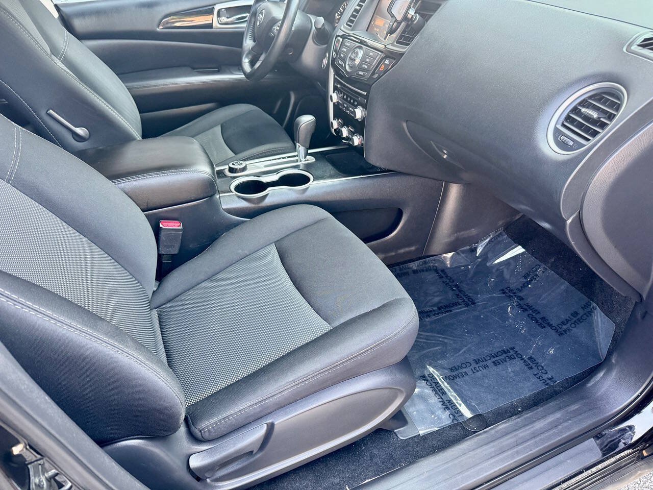 Used 2019 Nissan Pathfinder SV AWD/4WD image 4