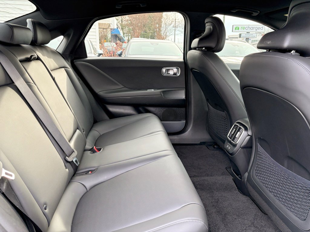 Used 2023 Hyundai Ioniq 6 Limited image 25