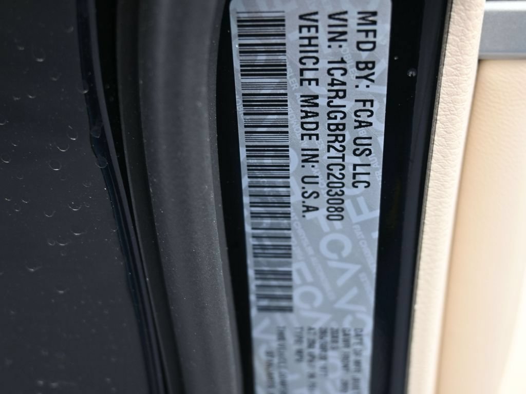 Used 2026 Jeep Grand Cherokee Limited RWD image 16
