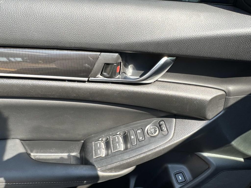 Used 2022 Honda Accord Sport image 21